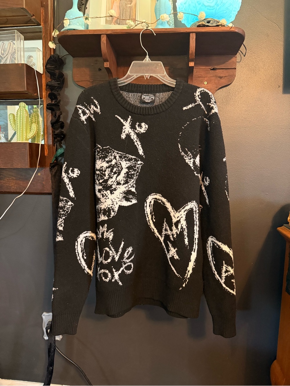 Black & White Graphic Crewneck Sweater - Men's Casual Pullover